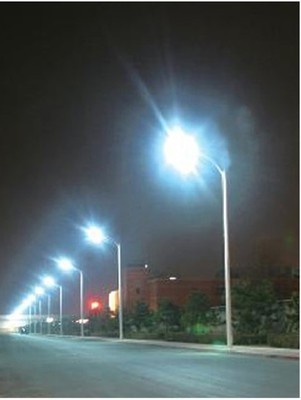 2013年LED路灯市场概览 50W、100W及200W产品的供应与选择